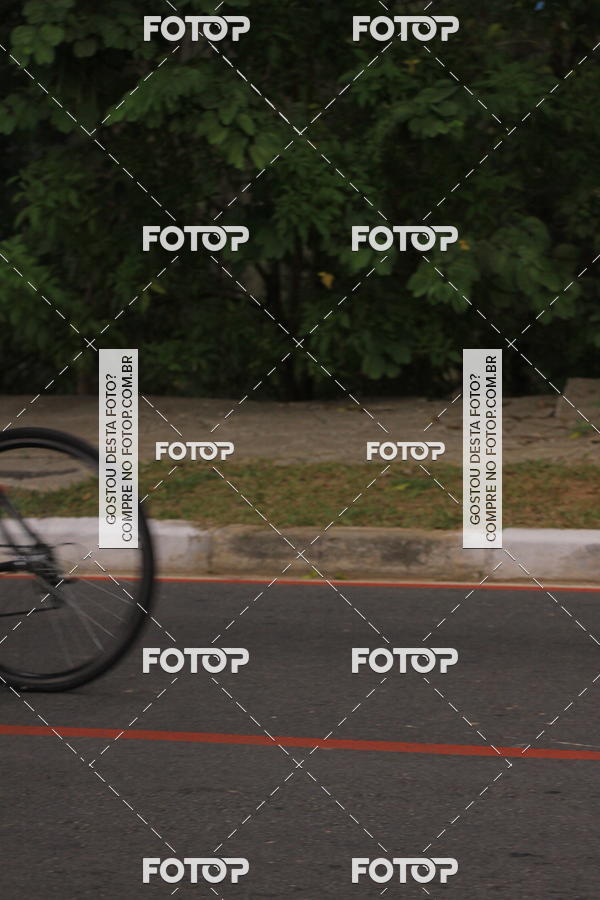 Buy your photos of the eventVSERIES Duathlon & Running on Fotop