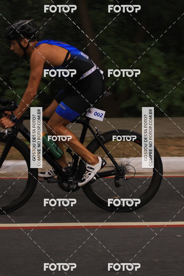 Buy your photos of the eventVSERIES Duathlon & Running on Fotop