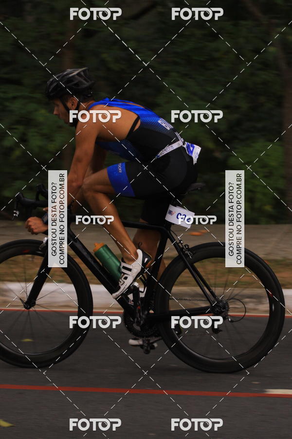 Buy your photos of the eventVSERIES Duathlon & Running on Fotop