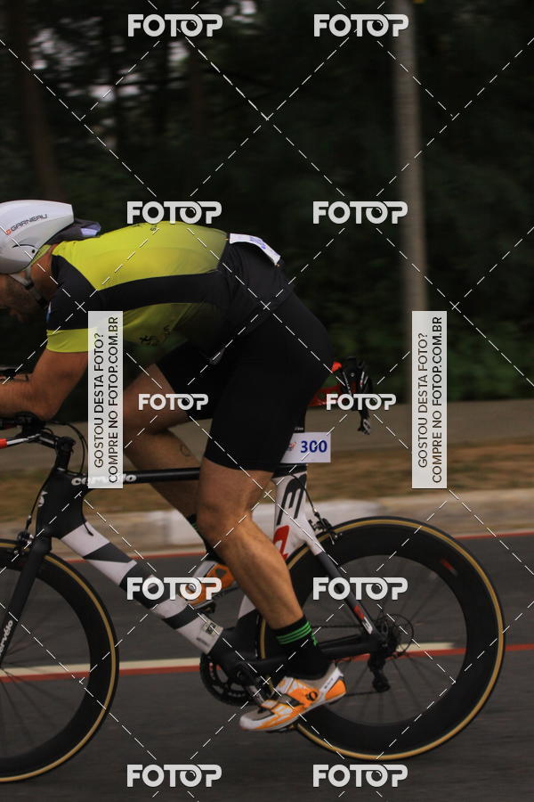 Buy your photos of the eventVSERIES Duathlon & Running on Fotop