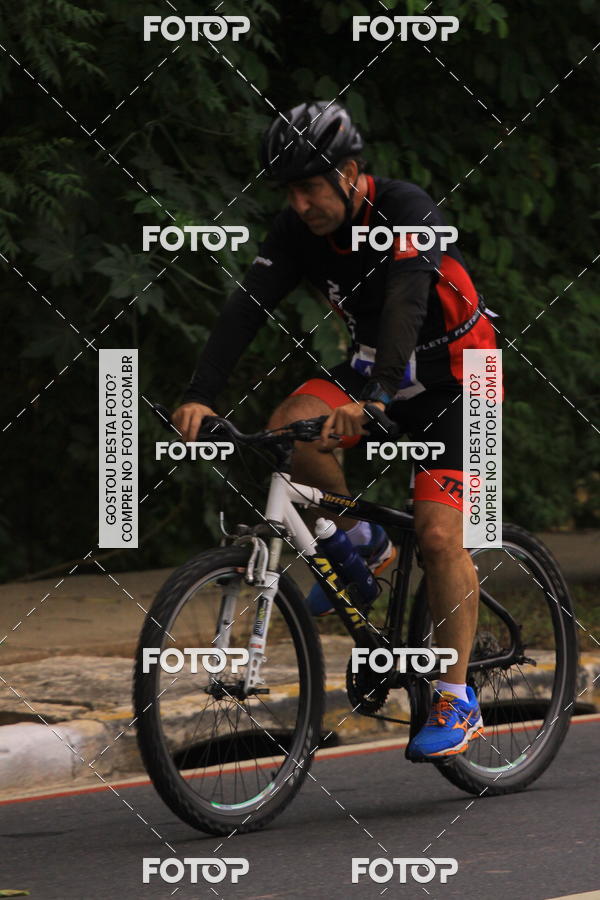 Buy your photos of the eventVSERIES Duathlon & Running on Fotop