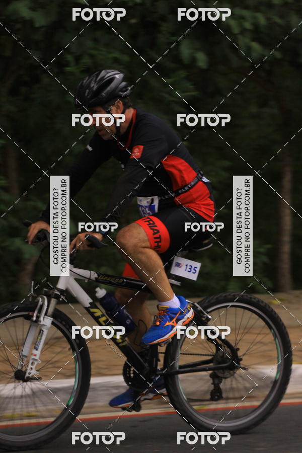 Buy your photos of the eventVSERIES Duathlon & Running on Fotop