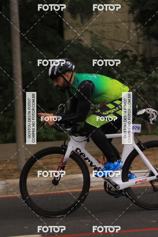 Buy your photos of the eventVSERIES Duathlon & Running on Fotop