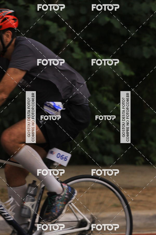 Buy your photos of the eventVSERIES Duathlon & Running on Fotop