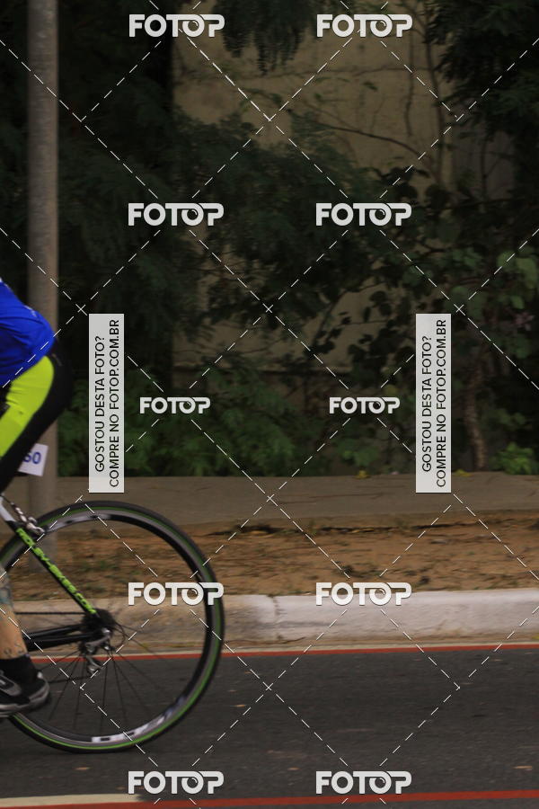 Buy your photos of the eventVSERIES Duathlon & Running on Fotop