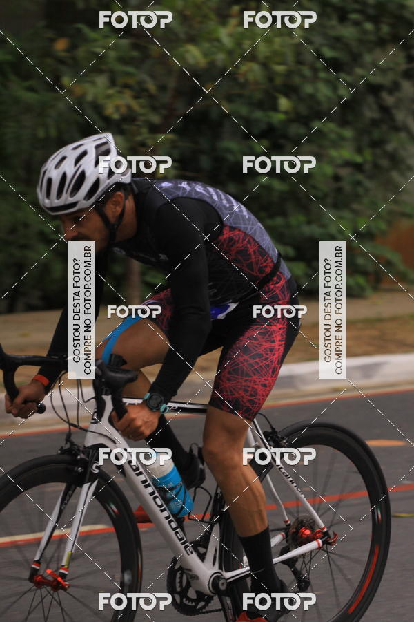 Buy your photos of the eventVSERIES Duathlon & Running on Fotop