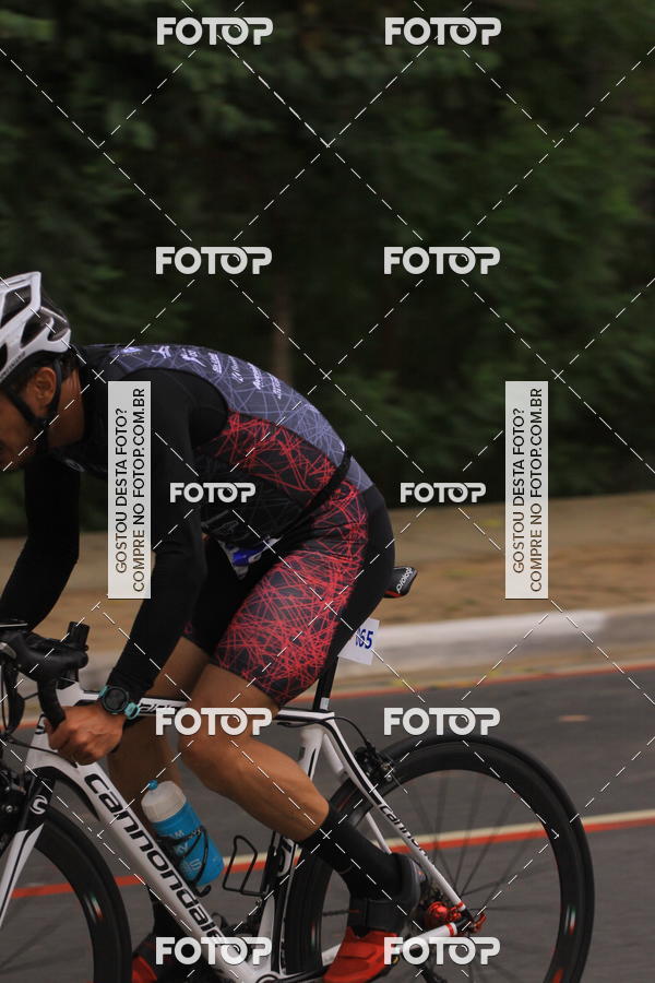 Buy your photos of the eventVSERIES Duathlon & Running on Fotop