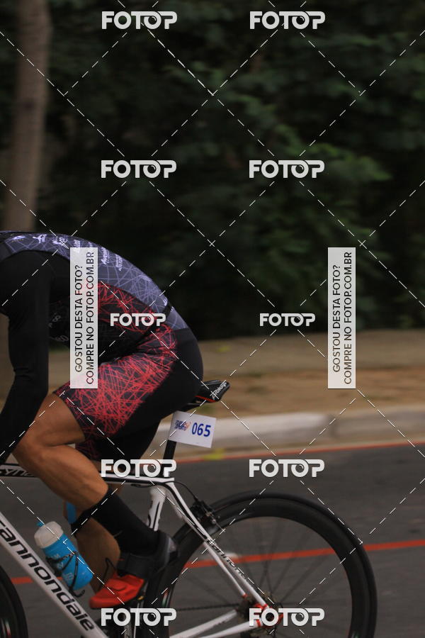 Buy your photos of the eventVSERIES Duathlon & Running on Fotop