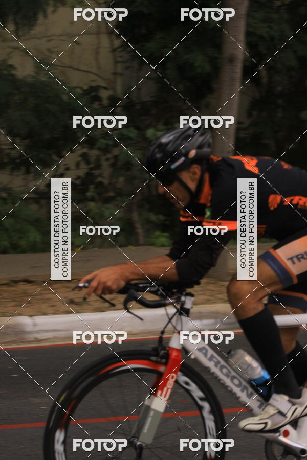 Buy your photos of the eventVSERIES Duathlon & Running on Fotop