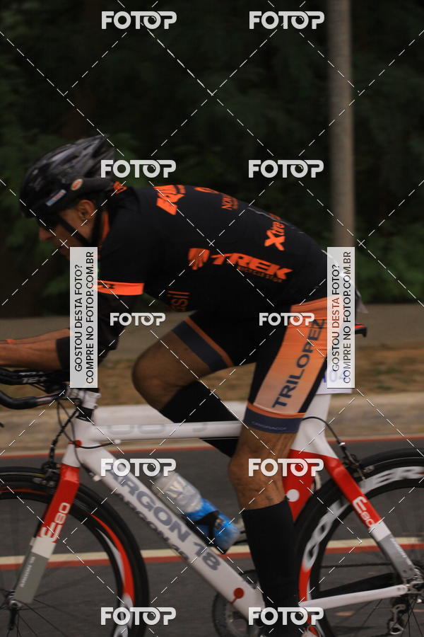 Buy your photos of the eventVSERIES Duathlon & Running on Fotop