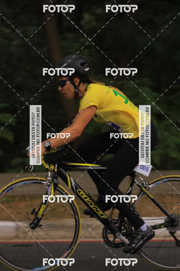 Buy your photos of the eventVSERIES Duathlon & Running on Fotop