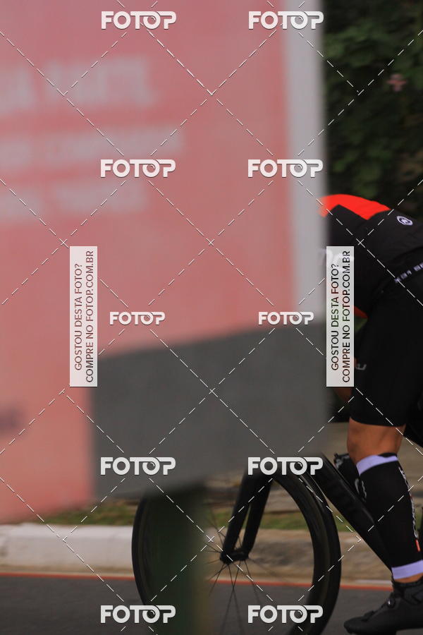 Buy your photos of the eventVSERIES Duathlon & Running on Fotop