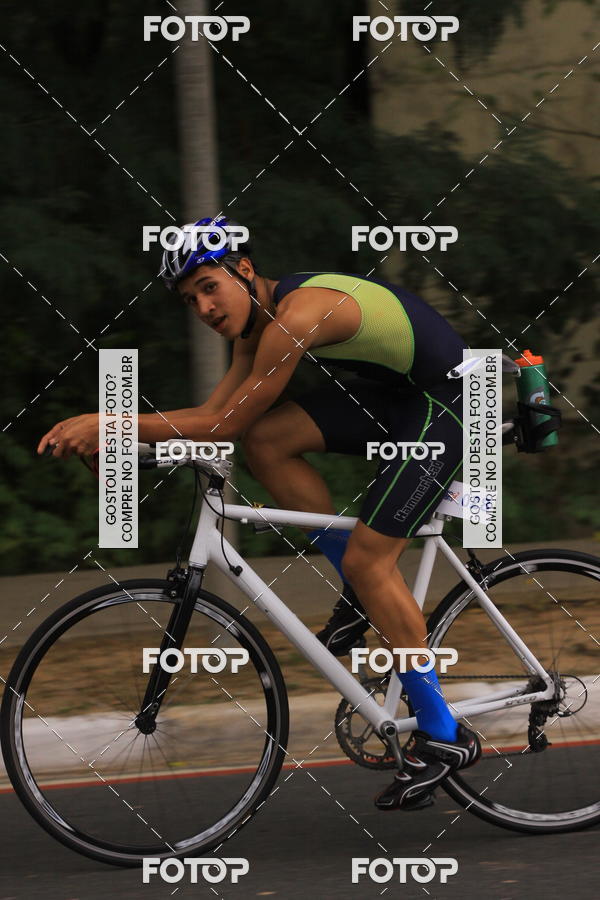 Buy your photos of the eventVSERIES Duathlon & Running on Fotop