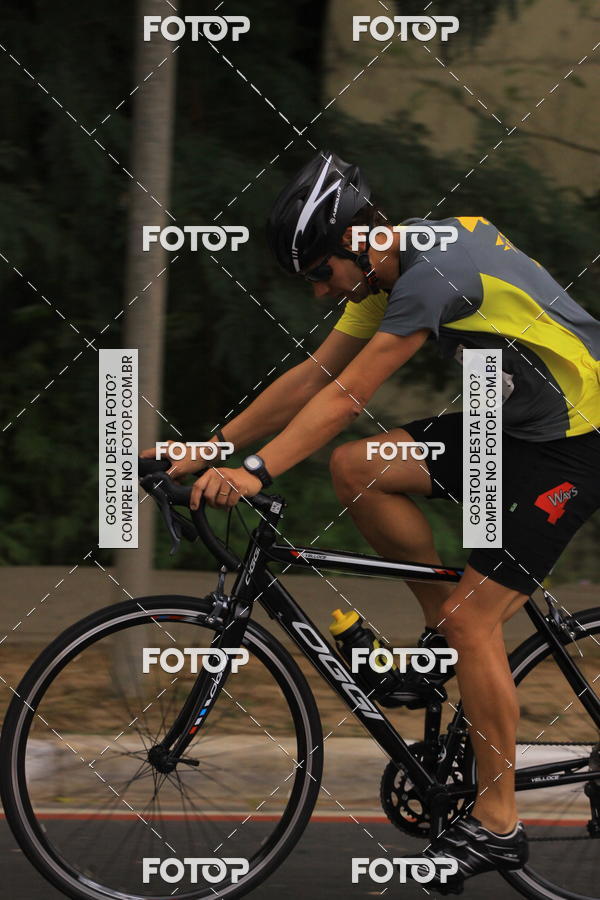 Buy your photos of the eventVSERIES Duathlon & Running on Fotop