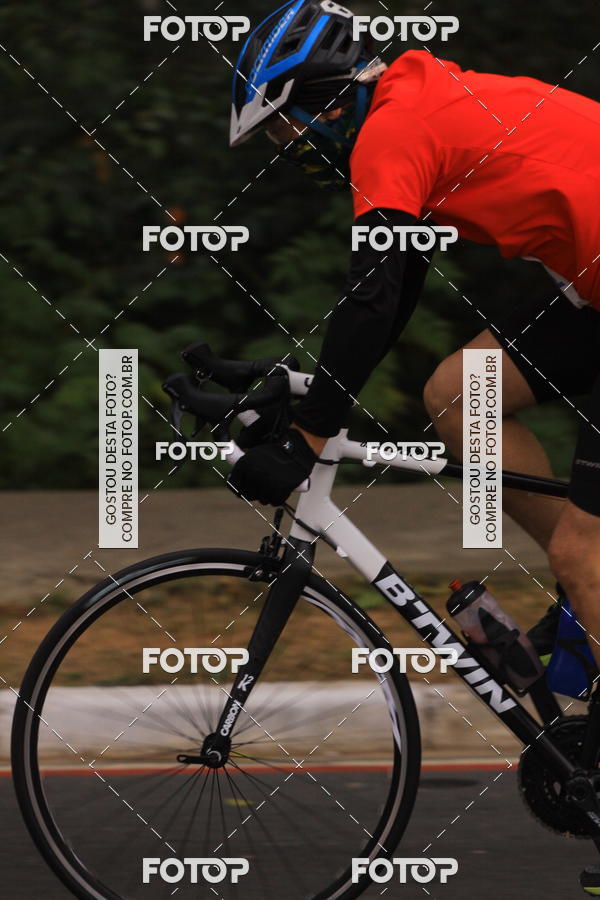 Buy your photos of the eventVSERIES Duathlon & Running on Fotop