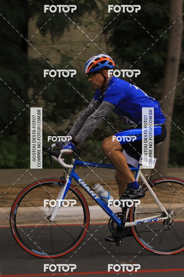 Buy your photos of the eventVSERIES Duathlon & Running on Fotop