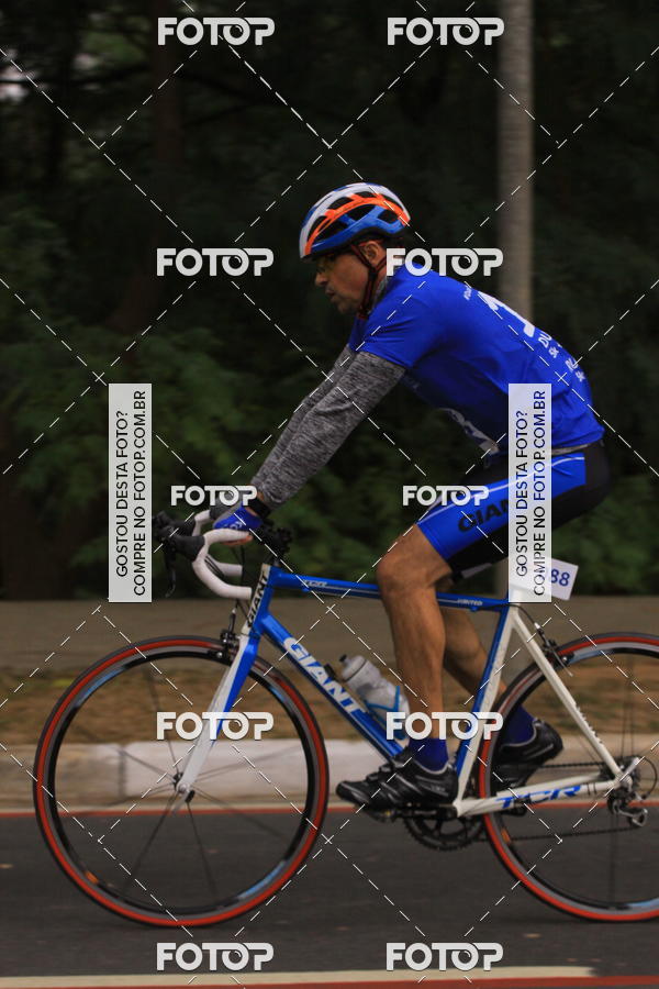 Buy your photos of the eventVSERIES Duathlon & Running on Fotop