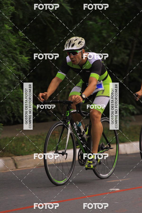 Buy your photos of the eventVSERIES Duathlon & Running on Fotop