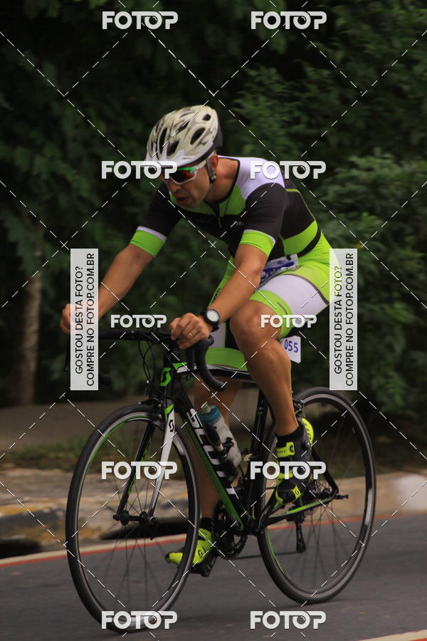 Buy your photos of the eventVSERIES Duathlon & Running on Fotop