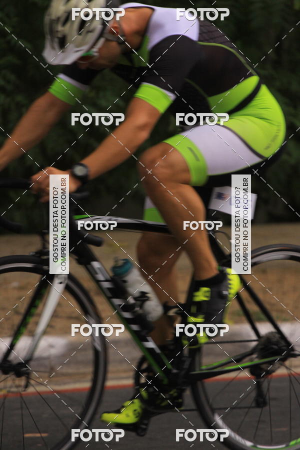 Buy your photos of the eventVSERIES Duathlon & Running on Fotop