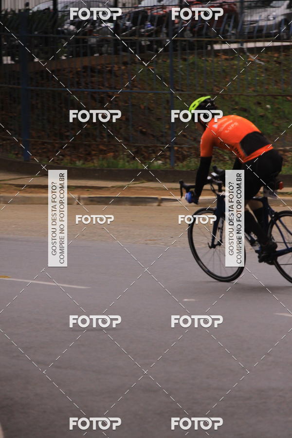 Buy your photos of the eventVSERIES Duathlon & Running on Fotop