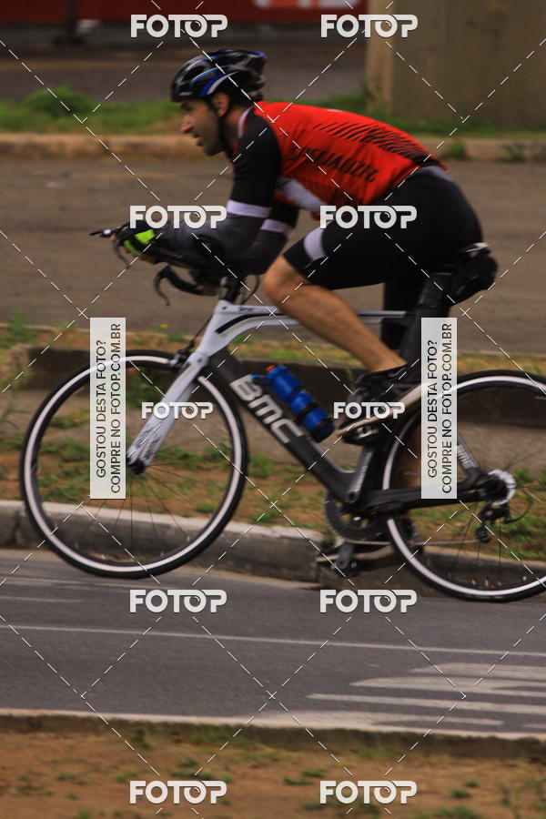 Buy your photos of the eventVSERIES Duathlon & Running on Fotop