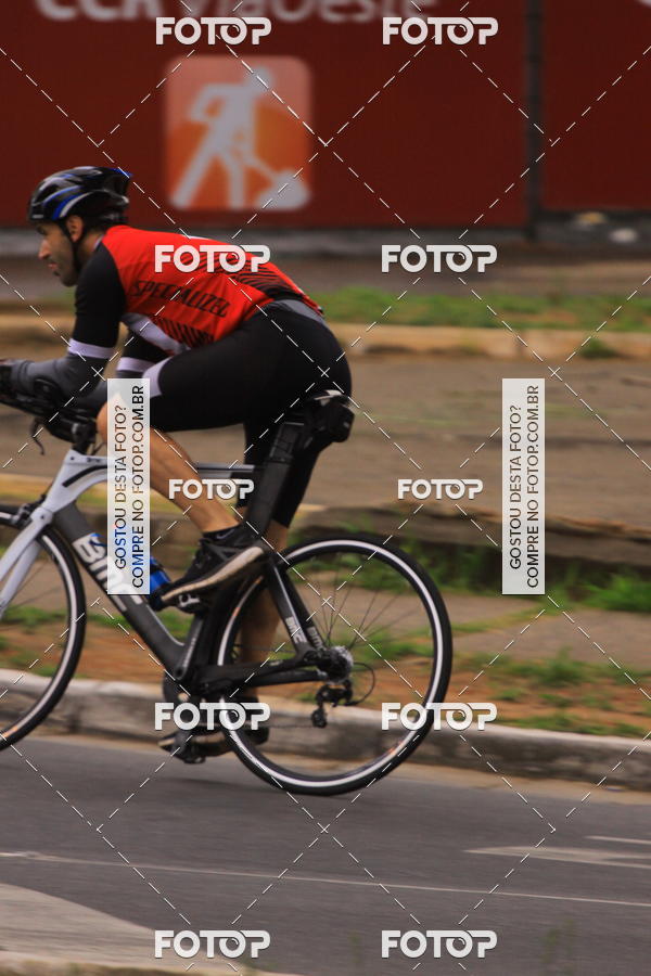 Buy your photos of the eventVSERIES Duathlon & Running on Fotop