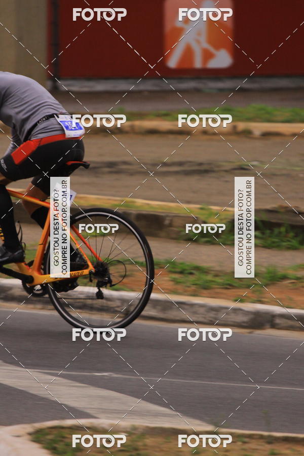 Buy your photos of the eventVSERIES Duathlon & Running on Fotop