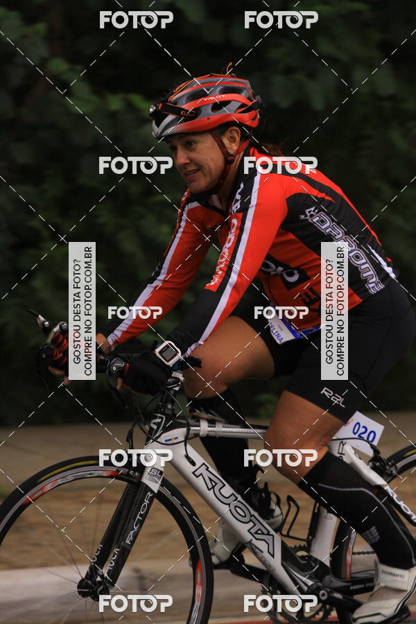 Buy your photos of the eventVSERIES Duathlon & Running on Fotop