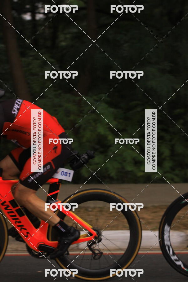 Buy your photos of the eventVSERIES Duathlon & Running on Fotop