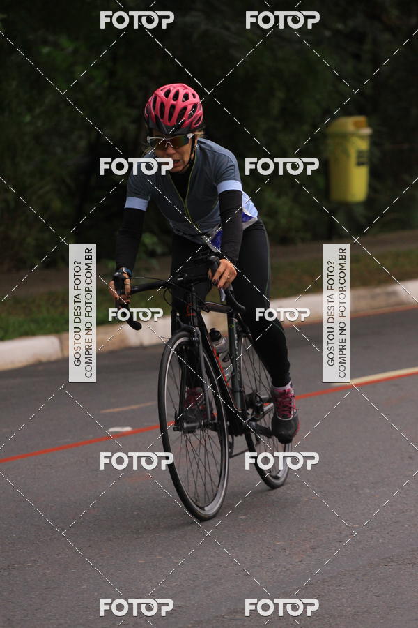 Buy your photos of the eventVSERIES Duathlon & Running on Fotop