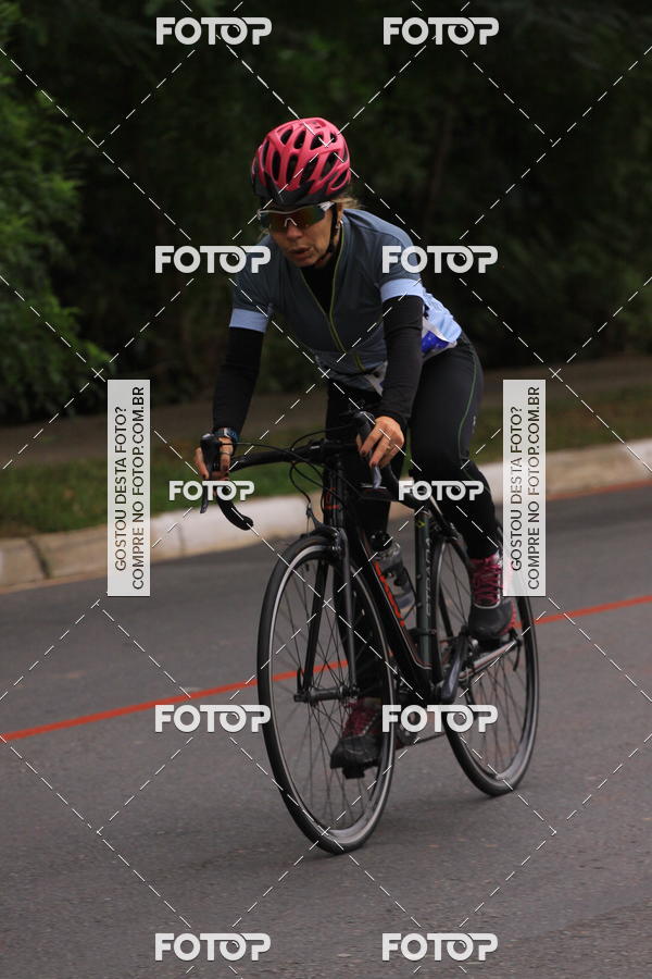 Buy your photos of the eventVSERIES Duathlon & Running on Fotop