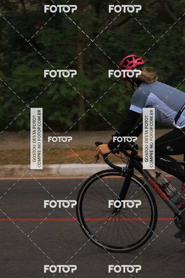 Buy your photos of the eventVSERIES Duathlon & Running on Fotop