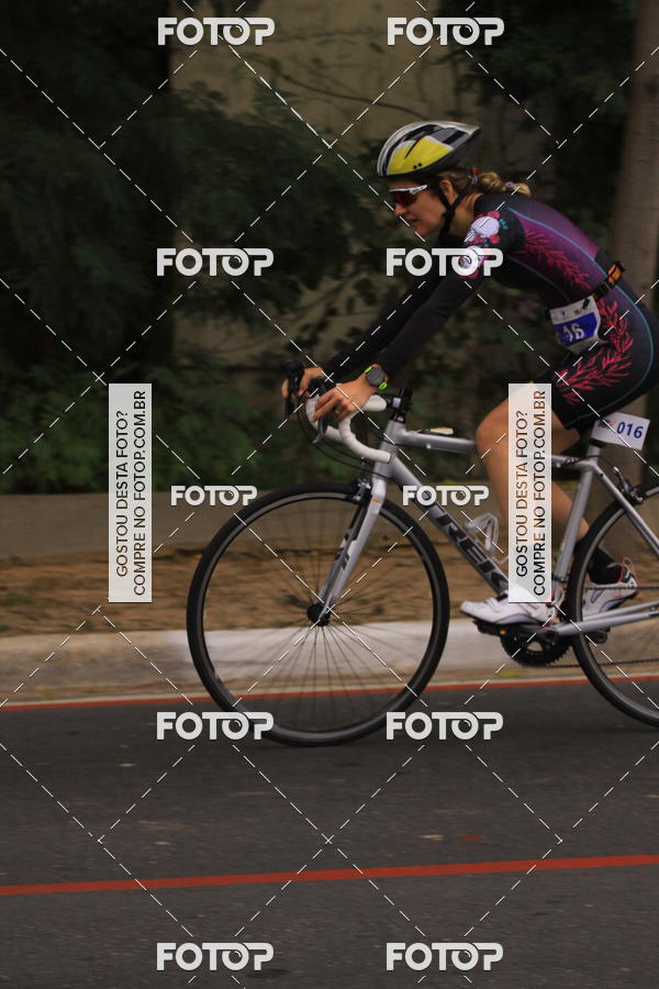 Buy your photos of the eventVSERIES Duathlon & Running on Fotop