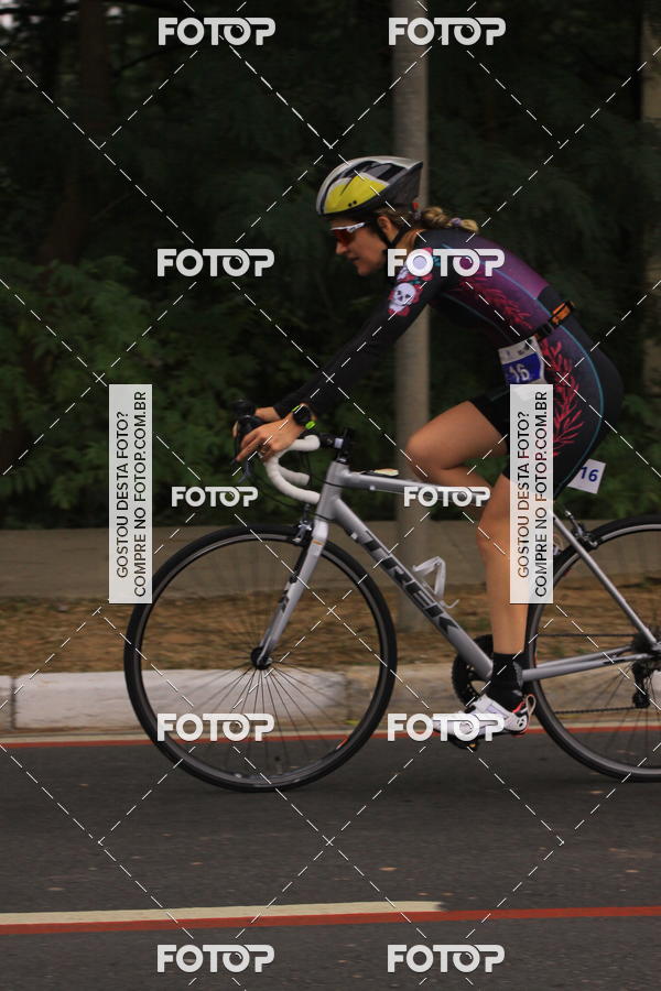 Buy your photos of the eventVSERIES Duathlon & Running on Fotop