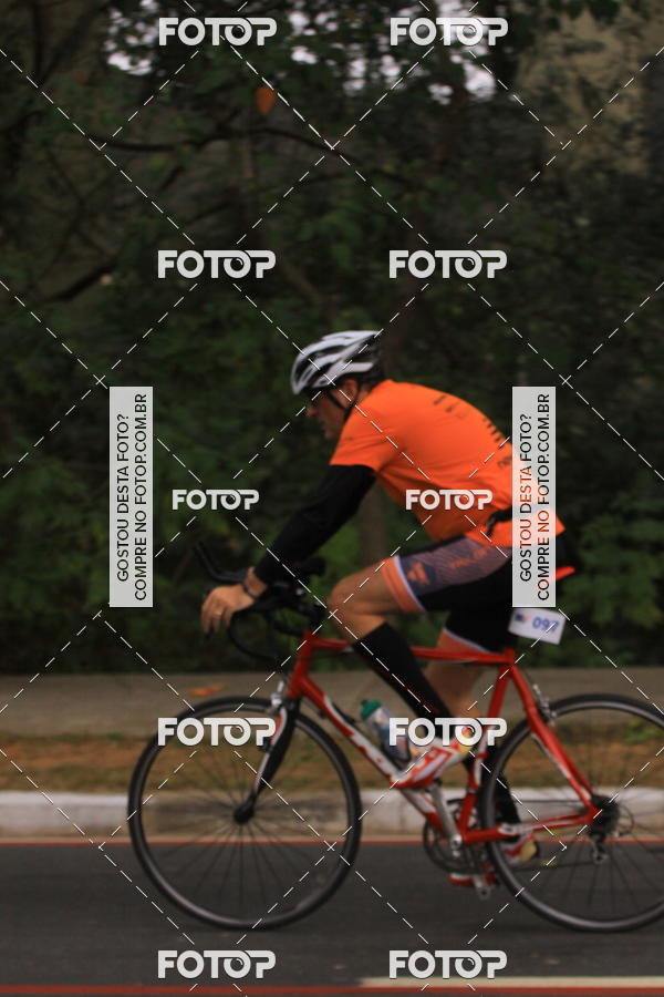 Buy your photos of the eventVSERIES Duathlon & Running on Fotop