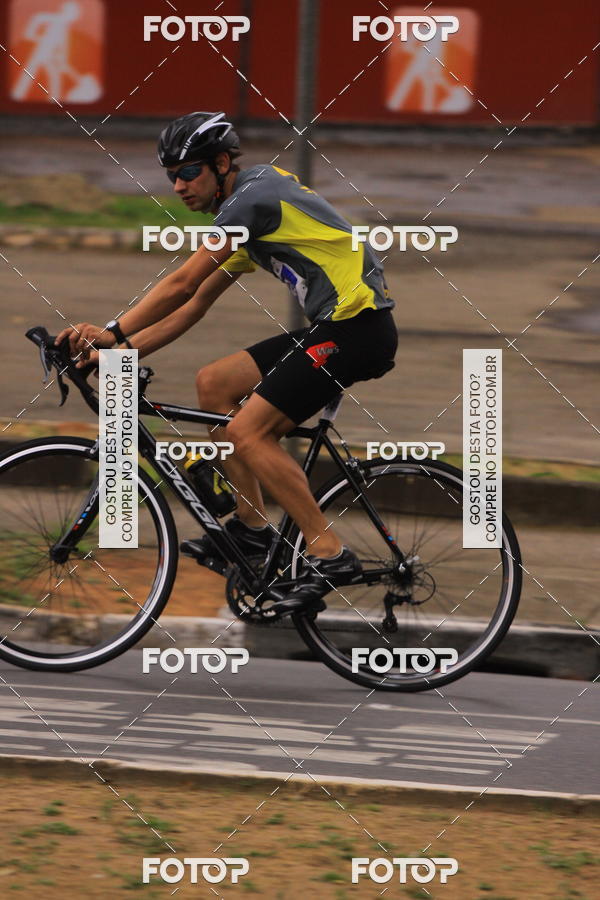 Buy your photos of the eventVSERIES Duathlon & Running on Fotop