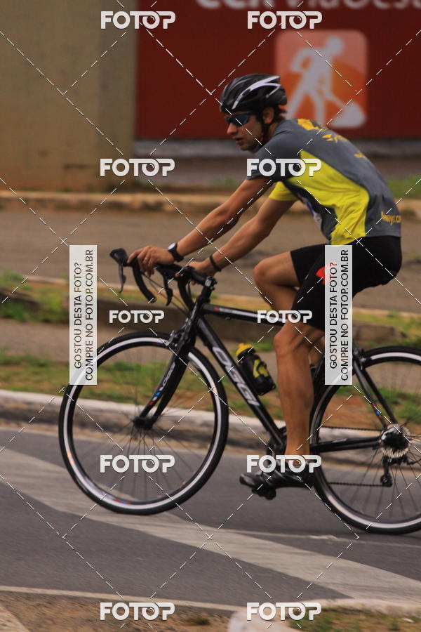 Buy your photos of the eventVSERIES Duathlon & Running on Fotop