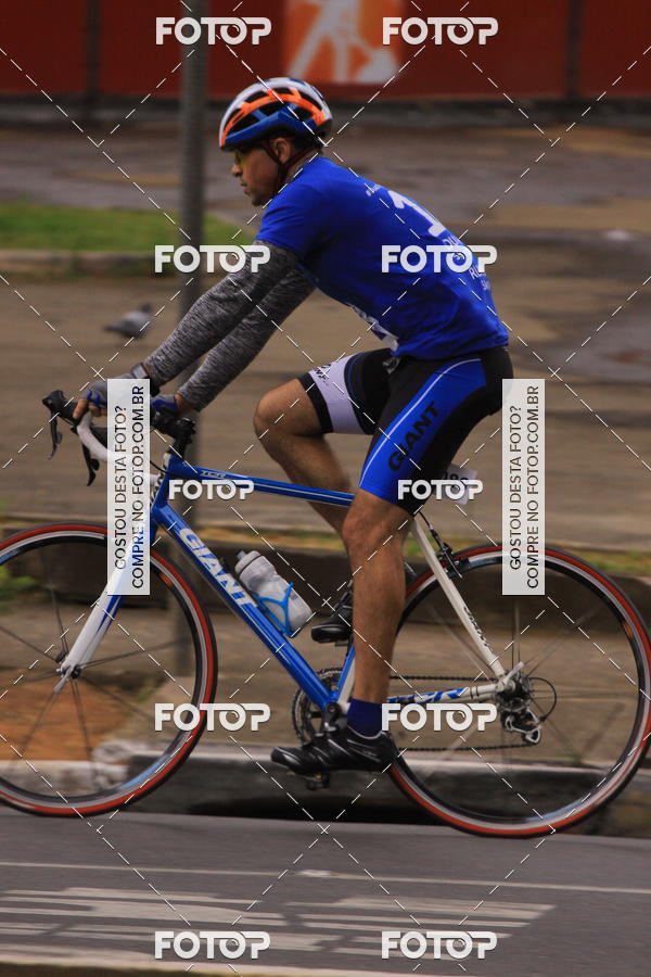 Buy your photos of the eventVSERIES Duathlon & Running on Fotop