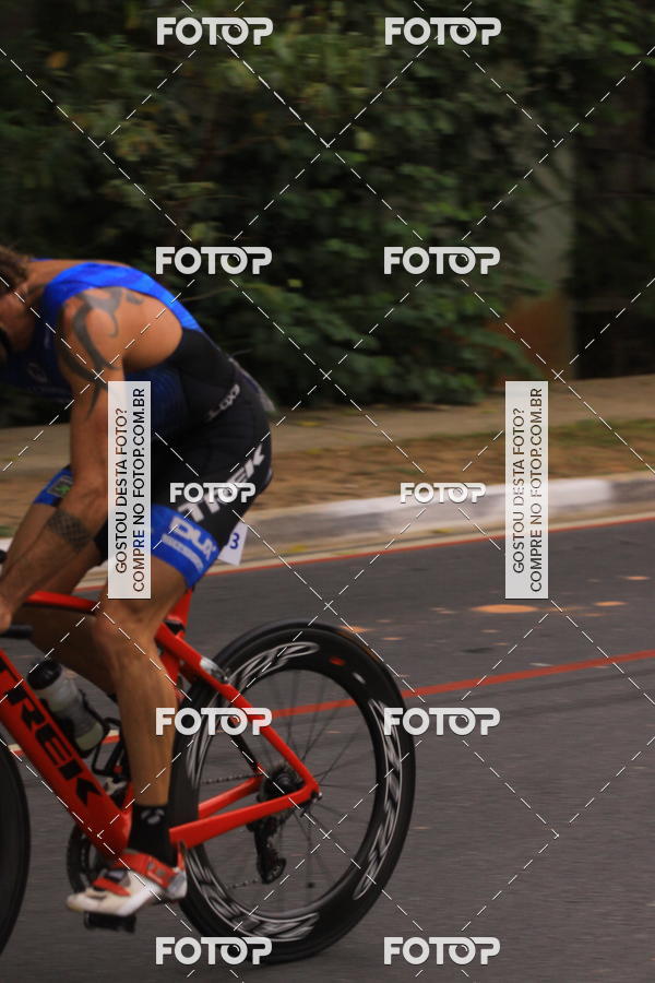 Buy your photos of the eventVSERIES Duathlon & Running on Fotop