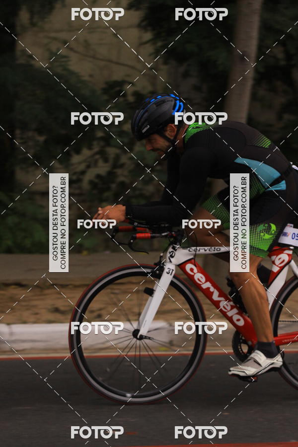 Buy your photos of the eventVSERIES Duathlon & Running on Fotop