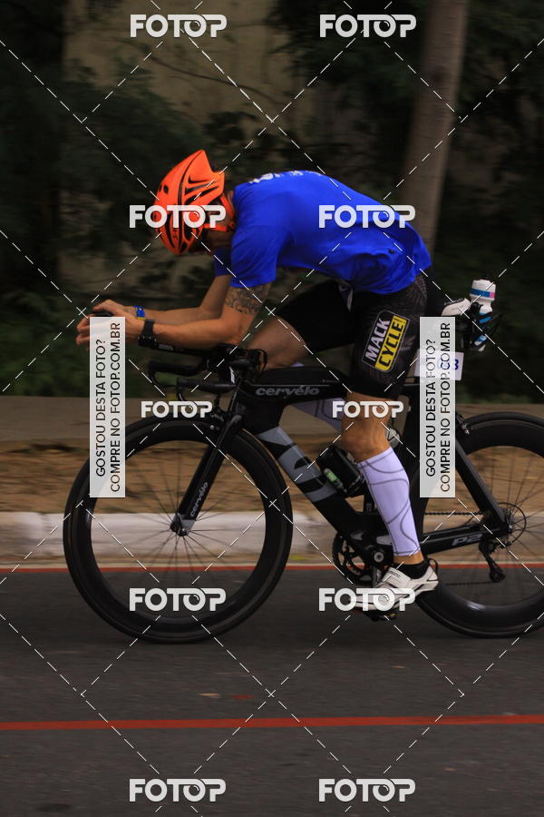 Buy your photos of the eventVSERIES Duathlon & Running on Fotop