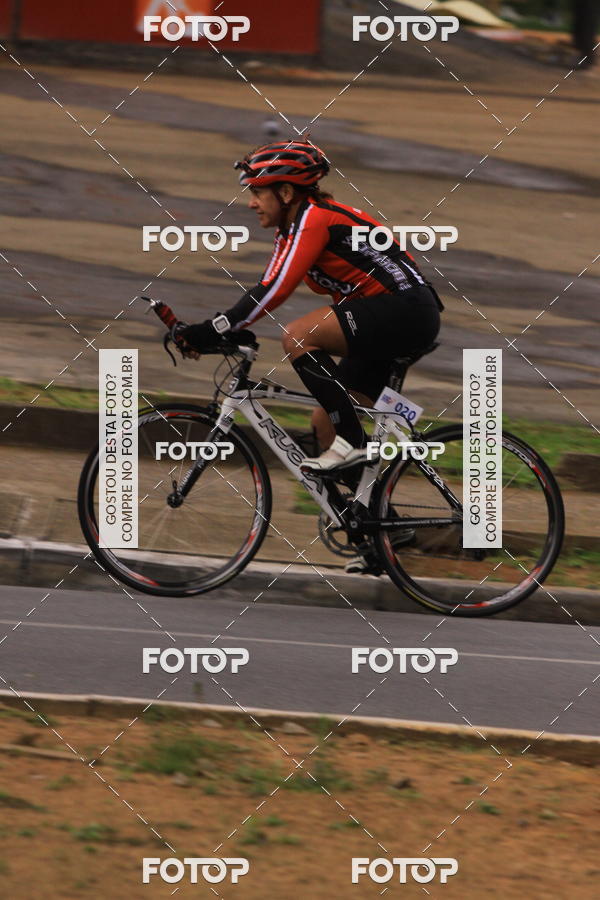 Buy your photos of the eventVSERIES Duathlon & Running on Fotop