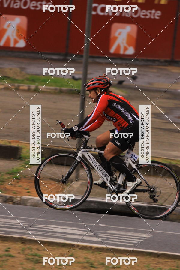 Buy your photos of the eventVSERIES Duathlon & Running on Fotop