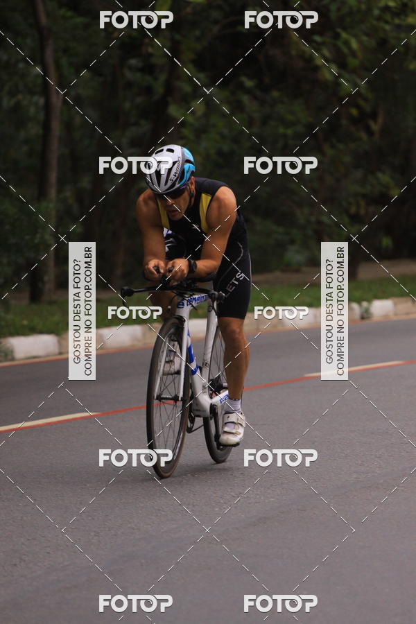 Buy your photos of the eventVSERIES Duathlon & Running on Fotop