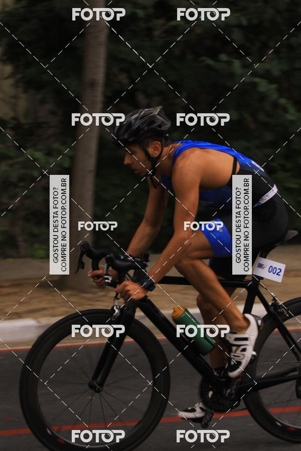 Buy your photos of the eventVSERIES Duathlon & Running on Fotop
