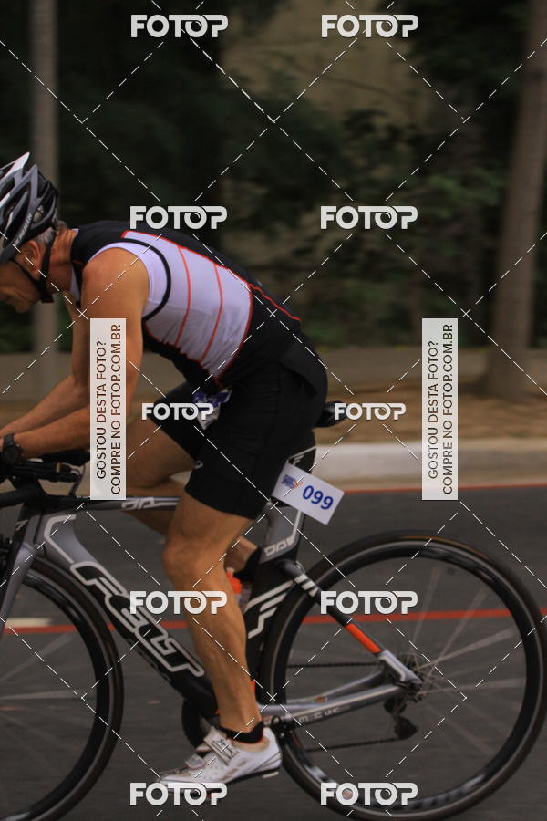 Buy your photos of the eventVSERIES Duathlon & Running on Fotop