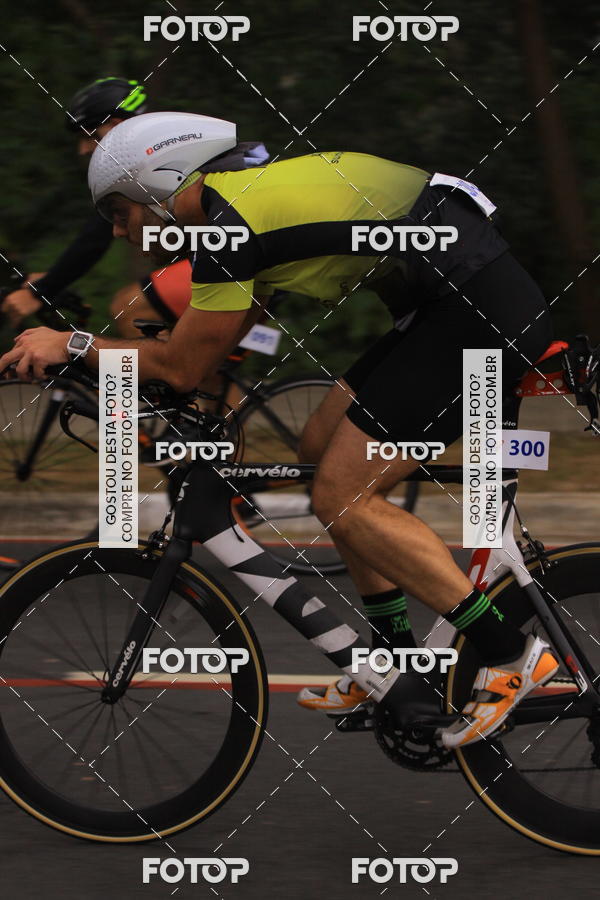 Buy your photos of the eventVSERIES Duathlon & Running on Fotop