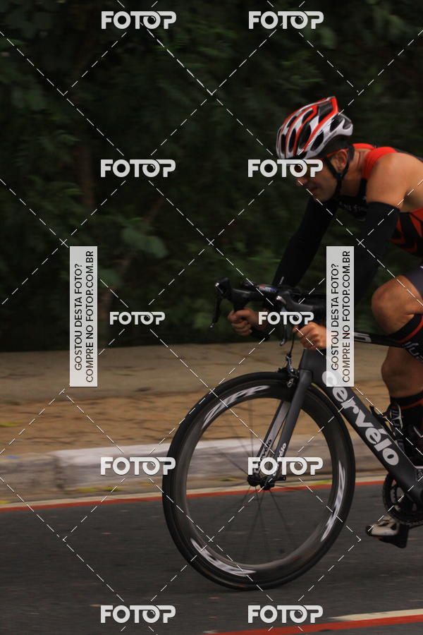 Buy your photos of the eventVSERIES Duathlon & Running on Fotop