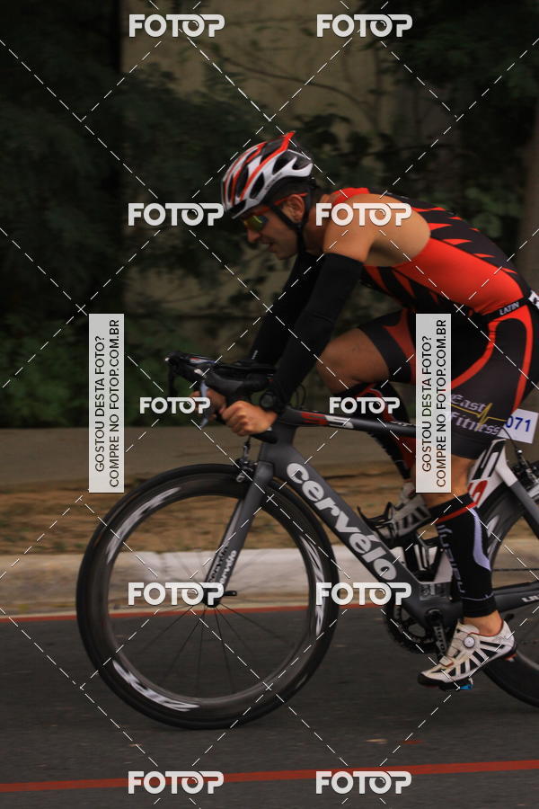 Buy your photos of the eventVSERIES Duathlon & Running on Fotop